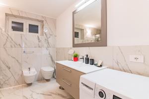 VILLA DEI VENTI - MENAGGINO APARTMENT by Curtiaffitti