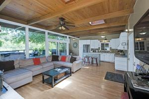 River View Lodge - Hot Tub And Tastings Included