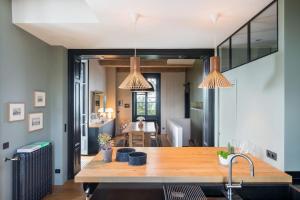 Villas Volange - Homely house with pool garden and amazing view : photos des chambres