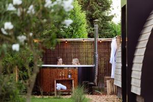 Pod huisje met hottub