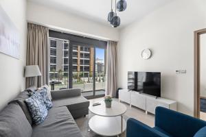 Beautiful 1 BR with Gym, Pool & Kids Playground