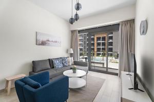 Beautiful 1 BR with Gym, Pool & Kids Playground