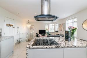 The POPULAR Chester Racecourse Apartments, Duplex, Sleeps 4, FREE Parking