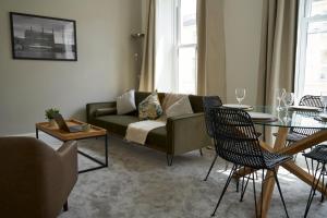 Gloucester Apartments by Kahuna Stays, Ideal for Students, Contractors, Professionals & Visitors