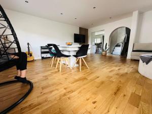 Villas Charmante maison au Nord de Paris piscine chauffee : photos des chambres