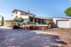 Villas Les cedres bleus - Beautiful house with pool and garden : photos des chambres
