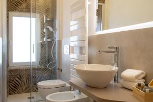 La Tua mansardina a 100 metri dal mare, 2 camere da letto - P r a t u r e c c i Group