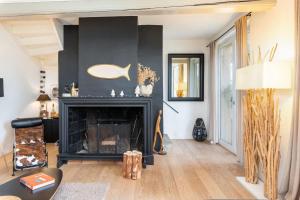 Le Cerf - House with view and swimming pool