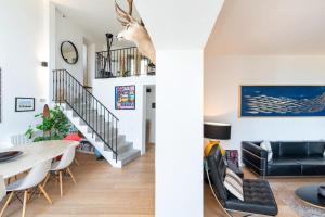 Le Cerf - House with view and swimming pool