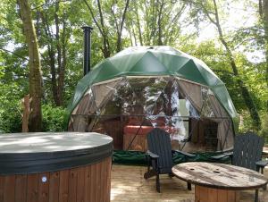 B&B / Chambres d'hotes La Ferme 1851 - Cabane Spa Nordique prive vue sur champ : Studio Standard