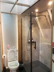 B&B / Chambres d'hotes La Ferme 1851 - Cabane Spa Nordique prive vue sur champ : photos des chambres