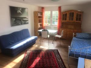 Ferienwohnung - Grillmöglichkeit - großer Garten - 2 WCs - Haustiere möglich
