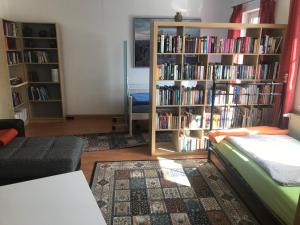 Ferienwohnung - Grillmöglichkeit - großer Garten - 2 WCs - Haustiere möglich