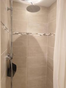 Appartement climatisé à 800m de la plage