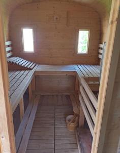 Hidden Hearts Apartment & Hottub