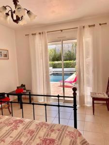 Villas St Palais, maison avec piscine a 200m de la plage : photos des chambres
