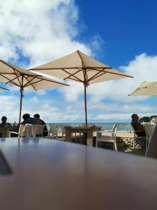 Villas St Palais, maison avec piscine a 200m de la plage : photos des chambres