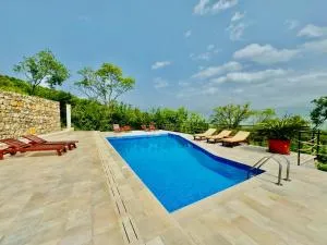 Boka horizont- villa with shared pool - Leševići