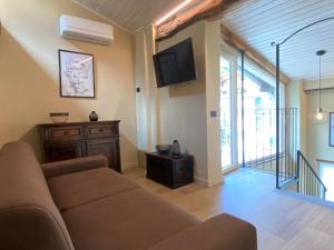 Argegnos River - Central Apartment lake view