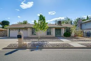 Pet-Friendly El Paso Home about 9 Mi to Fort Bliss! - Loma Terrace