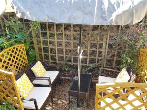 1st-floor 2-BR 2-Shower Room Patio & Parking