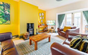 Curlew Close Cottage