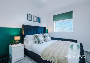 Spacious 4BDR House By Vista Stays Short Lets & Serviced Accommodation Manchester With Driveway Parking & Pool Table