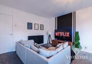 Spacious 4BDR House By Vista Stays Short Lets & Serviced Accommodation Manchester With Driveway Parking & Pool Table