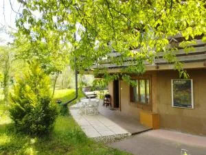 Le Nid du Chat Noir - Maison Alvéole Bed and Books - 艾克塞恩维克斯