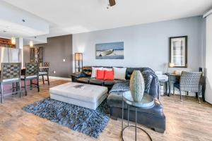 Laketown Wharf 1829 by Emerald Coast Retreats