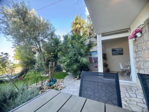 Apartment Urban Oasis