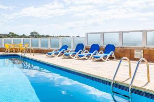 Aptos Cala Figuera con vista al mar