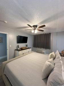 SeaBliss, oceanfront 1st floor cozy condo