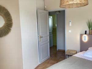 Maisons de vacances Les chambres d'hotes d'Eloise, piscine privee : photos des chambres
