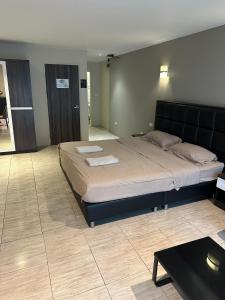 The Wild 69 Bar & Guesthouse