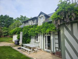 Maisons de vacances Authentique Maison Normande avec Piscine : photos des chambres