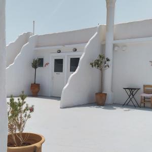 BY THE SEA ROOMS, AVLAKI