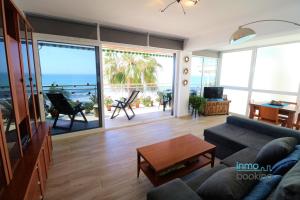 Sun Beach Morsa, con vistas frontales al Mar