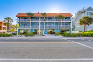 Gulf Views and Pool Access Bradenton Beach Condo!