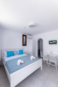 Olive Tree Mykonos Town Semi-Basement Apartment