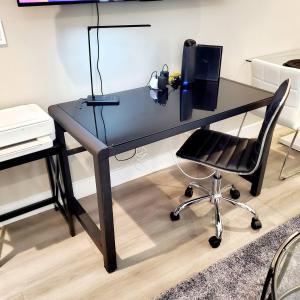 Spacious 22, Wi-fi, Pool, Hot Tub, 24hr Gym