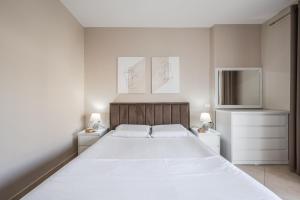 City Center Apartments by Kondo Stays