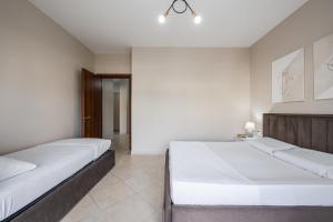 City Center Apartments by Kondo Stays