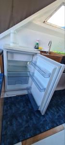 COSY BOAT FLAT at BARCELONA BEACH