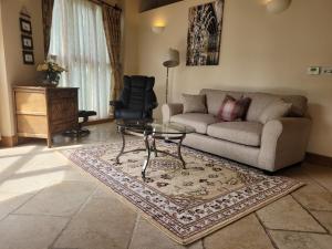 The Round House at Boningale Manor