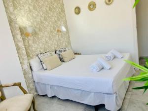 Urban Place in Marbella close to beach with pool and garage