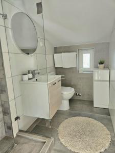 Lovely Sea View House 2 in Malinska Island Krk