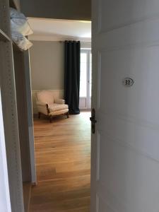 B&B / Chambres d'hotes Chateau d Artigues en Provence : Chambre Lit King-Size Supérieure