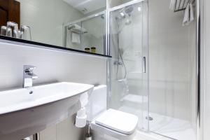 Twin Room room in Hostal Castilla I Atocha