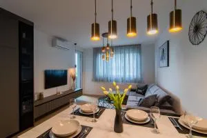 Flexible SelfCheckIns 81 - Zagreb - Arena - Garage - Loggia - Blato